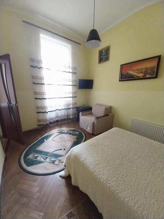 1Ком Апартаменты,Парковка,Улхорватская Lviv Ngoại thất bức ảnh